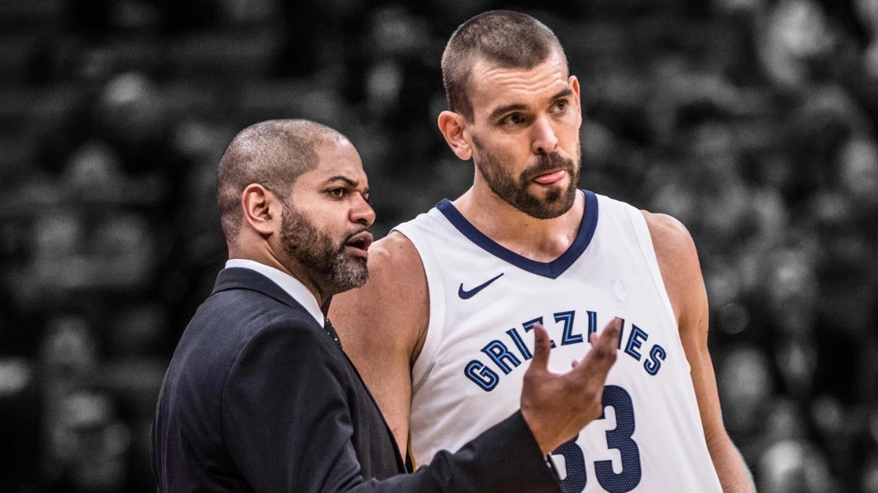 孟菲斯灰熊训练开放日，今晨队长鼓劲引欢呼，欧联在即，团队化学反应显著(灰熊队首发球员名单)